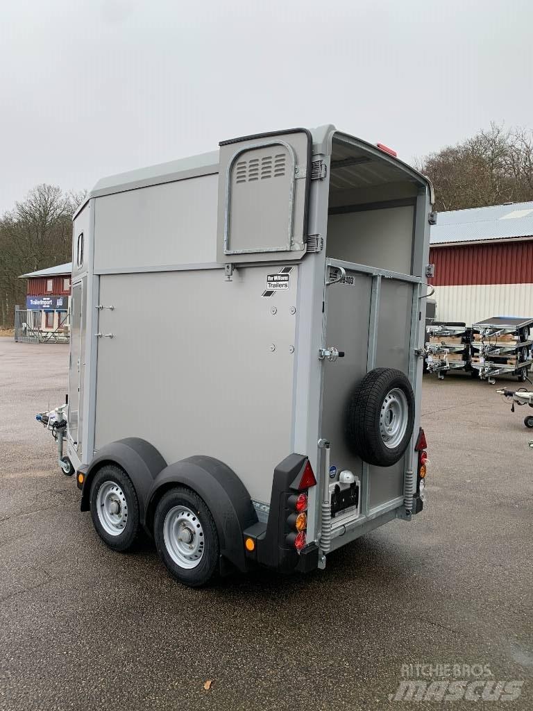 Ifor Williams HB403 Prívesy na prepravu zvierat