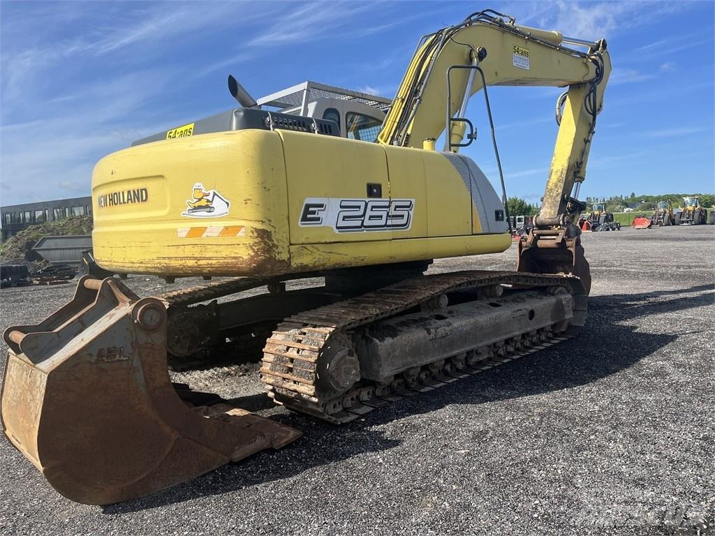 New Holland E 265 B Pásové rýpadlá
