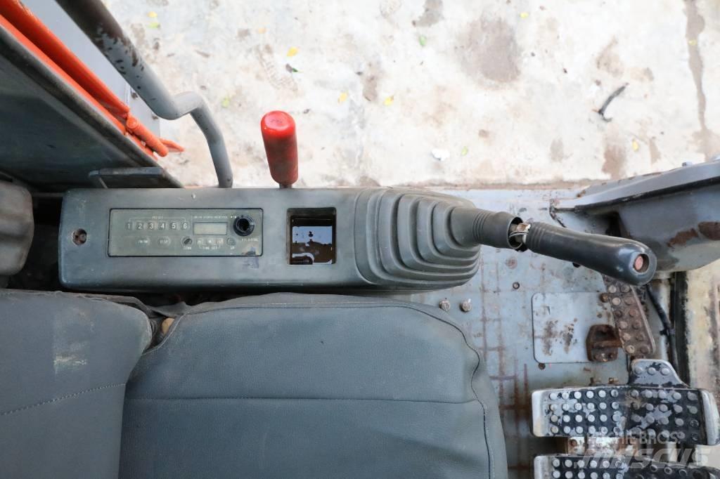 Hitachi ZX 200 LC-3 Pásové rýpadlá
