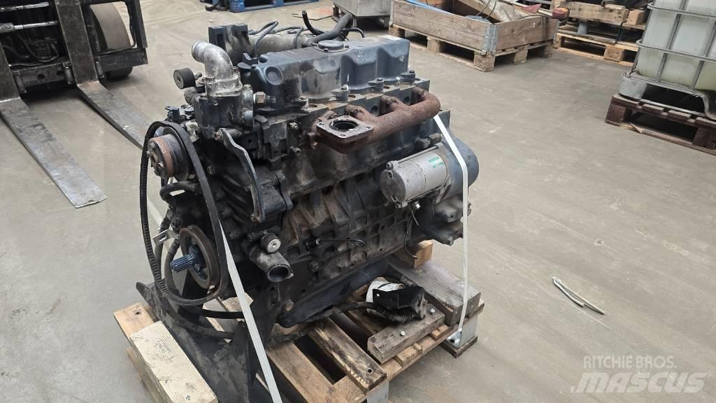 Kubota V2403 Motory
