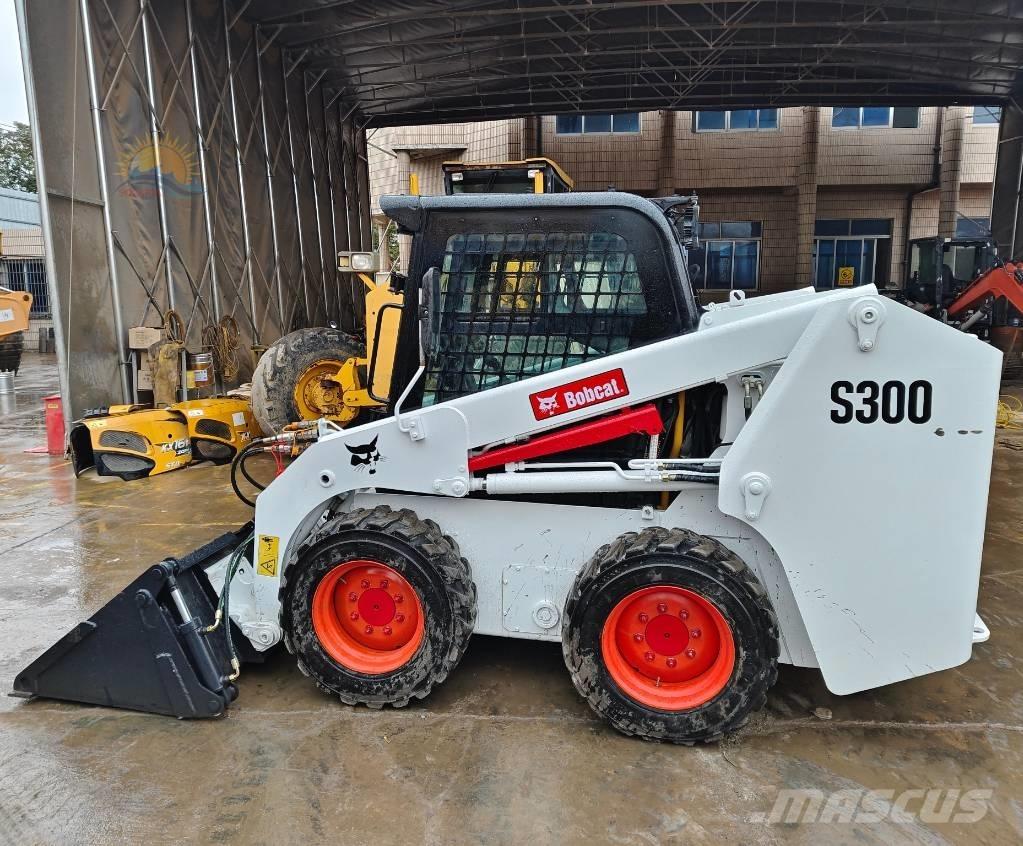 Bobcat S 300 Šmykom riadené nakladače