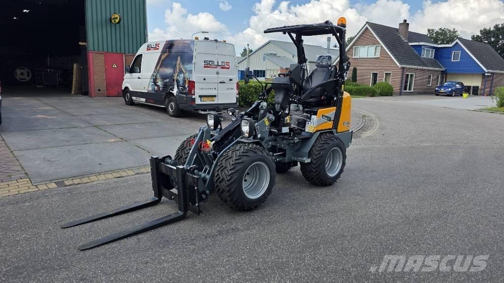GiANT G 1500 X-tra Kolesové nakladače