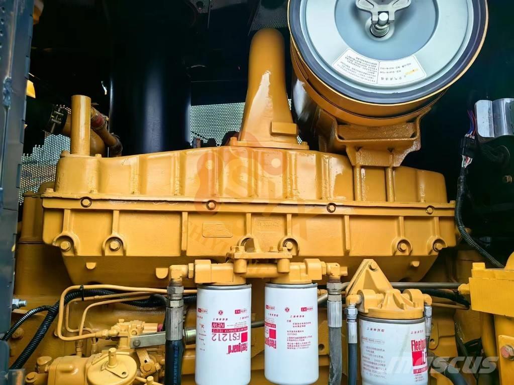 Shantui SD 32 Pásové dozéry