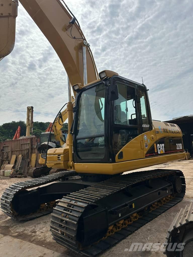 CAT CAT320D Midi rýpadlá 7 t - 12 t