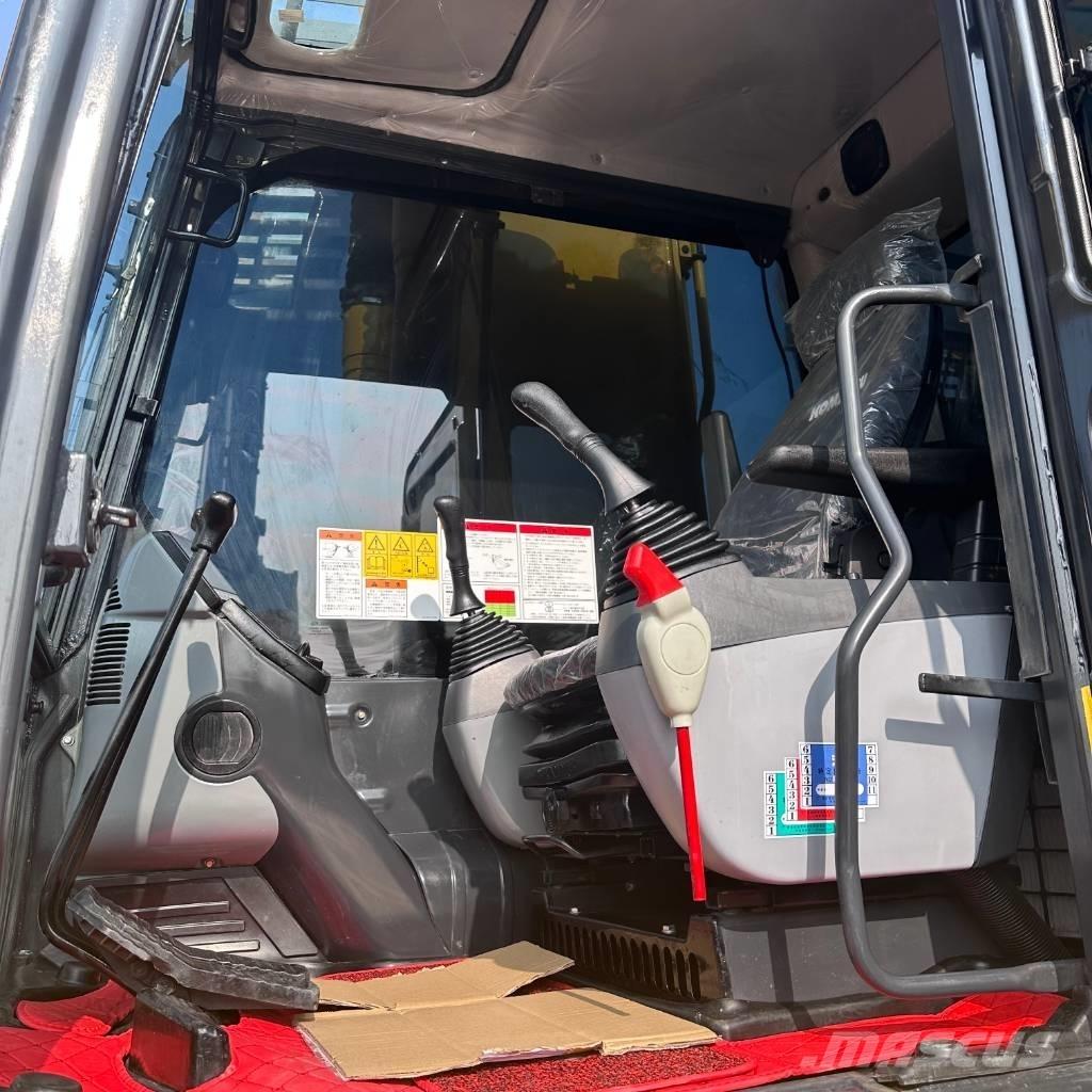 Komatsu PC 200-8 Pásové rýpadlá