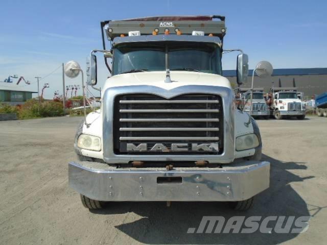 Mack GU813 Sklápače