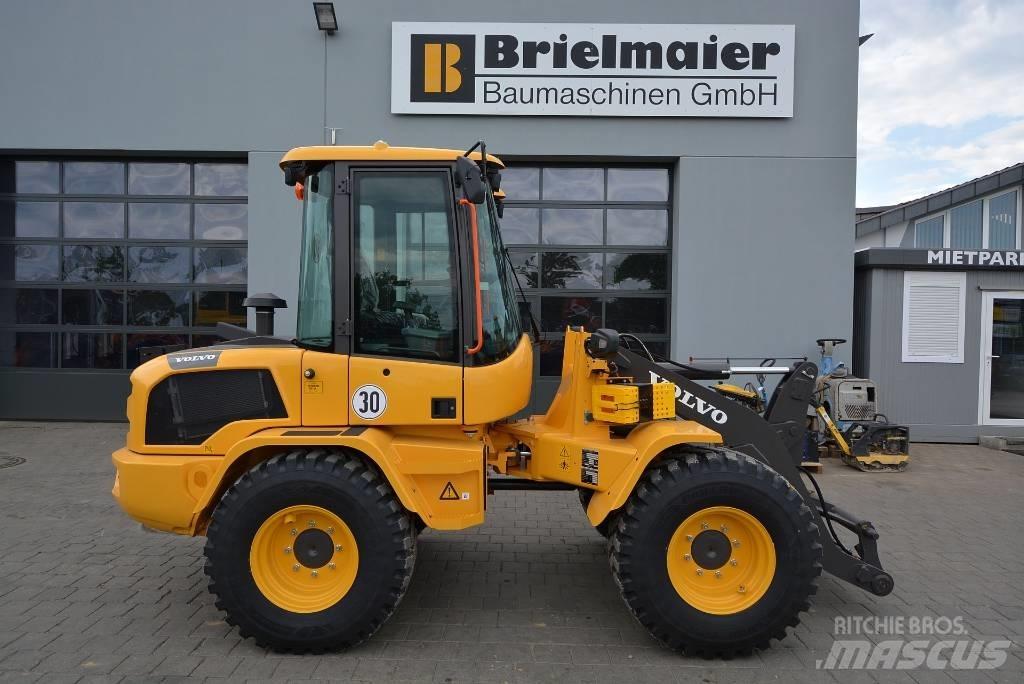 Volvo L 35 HS Kolesové nakladače