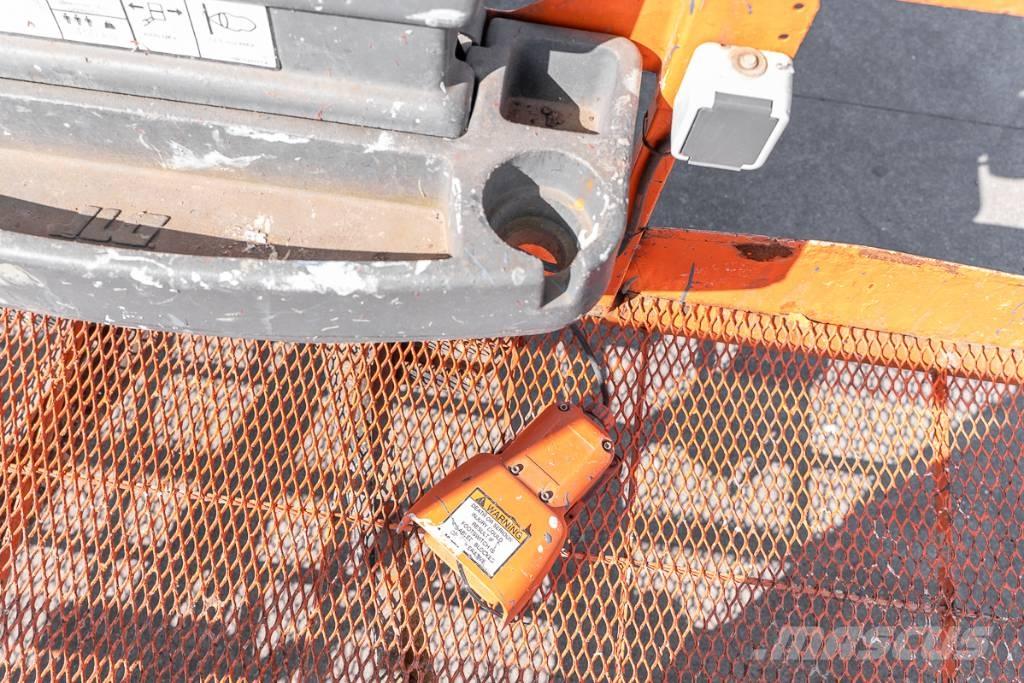 JLG 1500 SJ Teleskopické plošiny