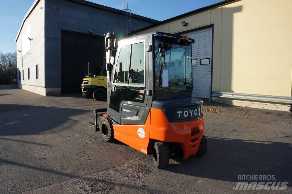 Toyota 9FBM35T Akumulátorové vozíky