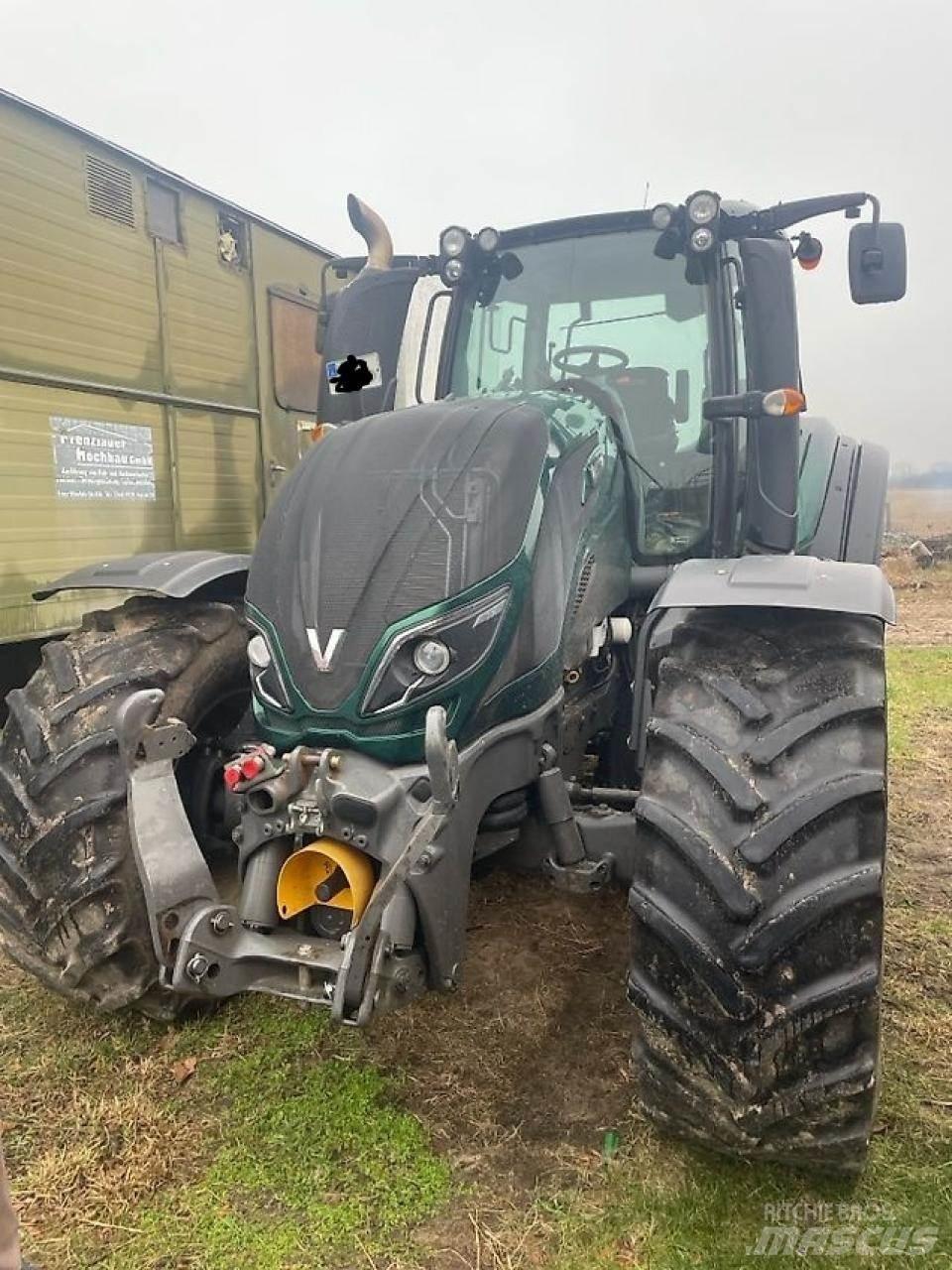 Valtra T 174 E Traktory