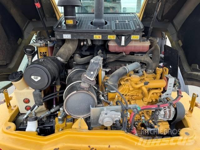 CAT 908 M Kolesové nakladače