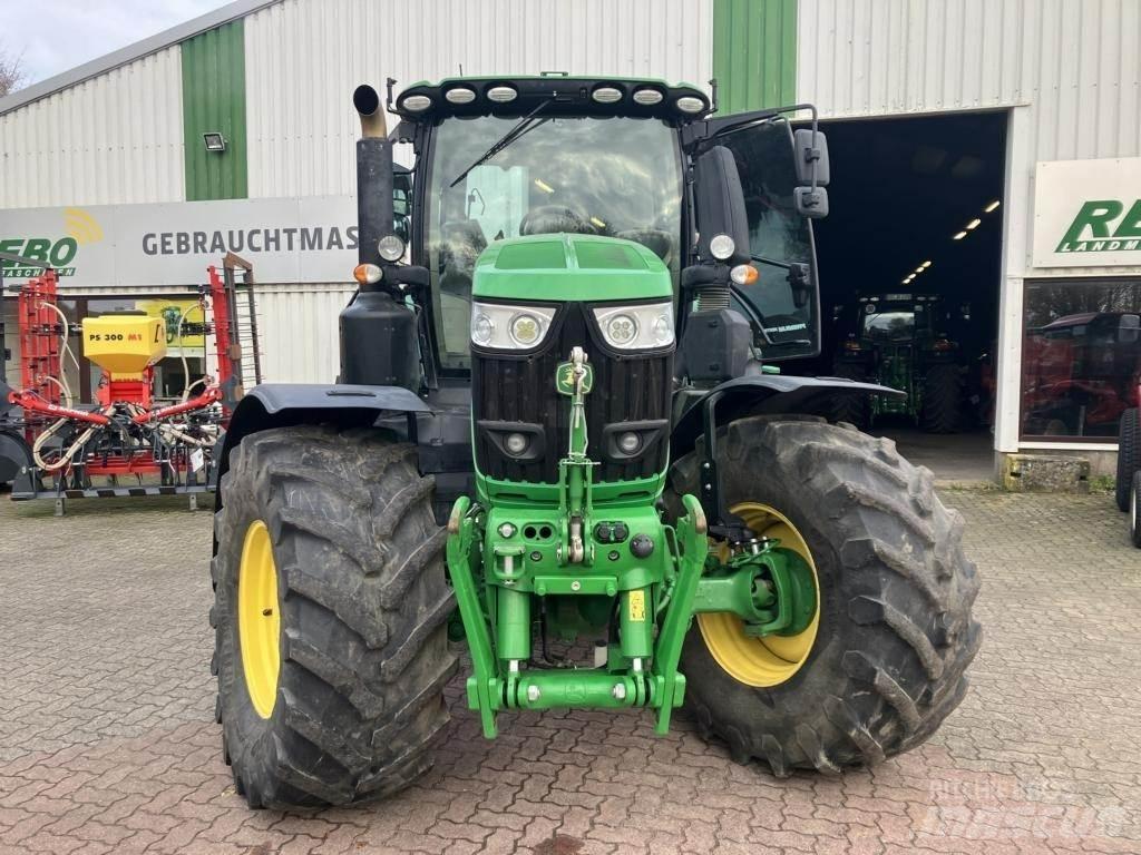 John Deere 6250R Traktory
