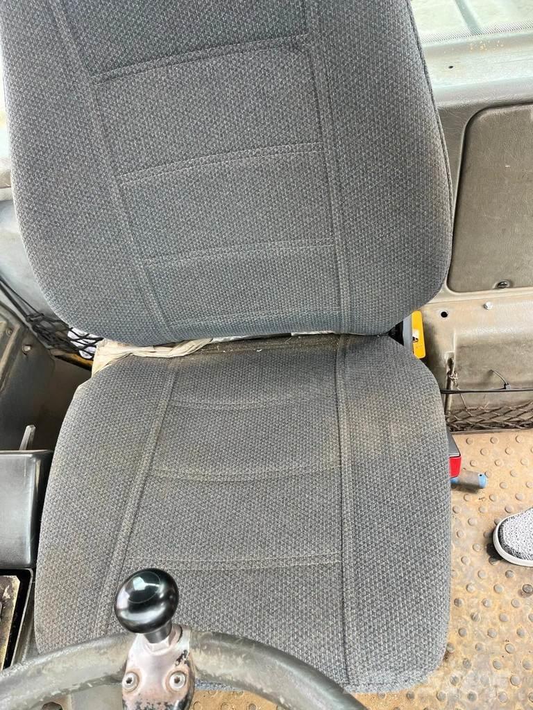 Volvo L90E Kolesové nakladače