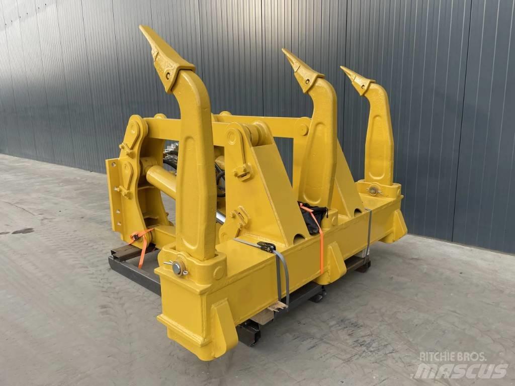 Komatsu D85 Rozrývače