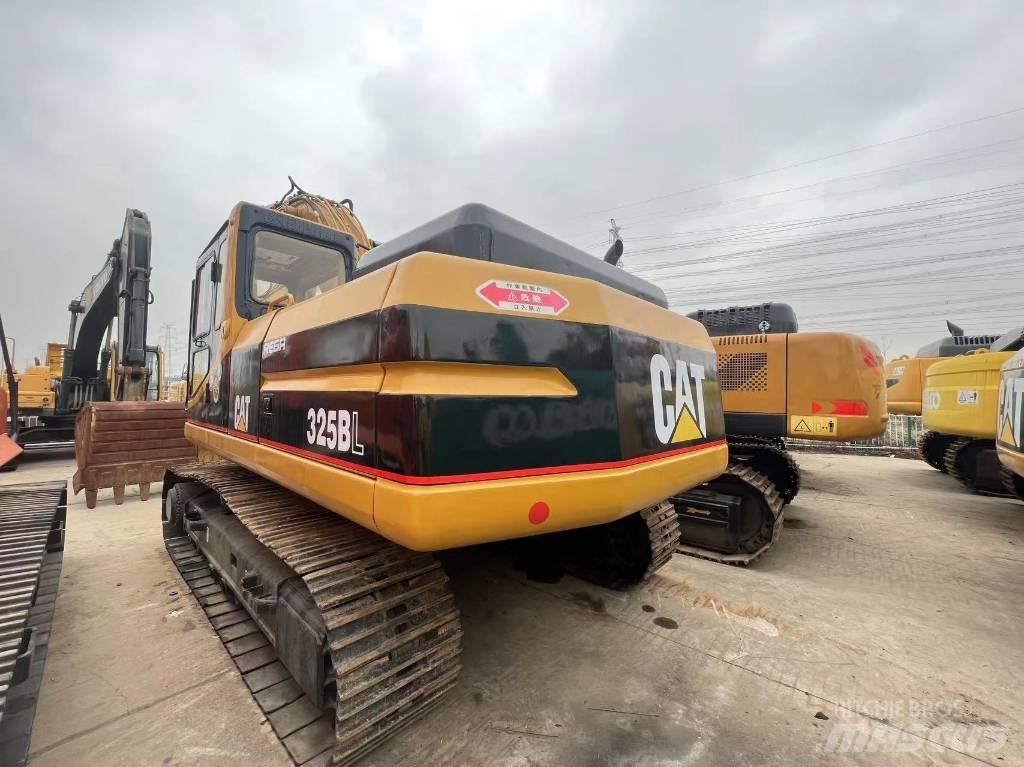 CAT 325 B L Pásové rýpadlá