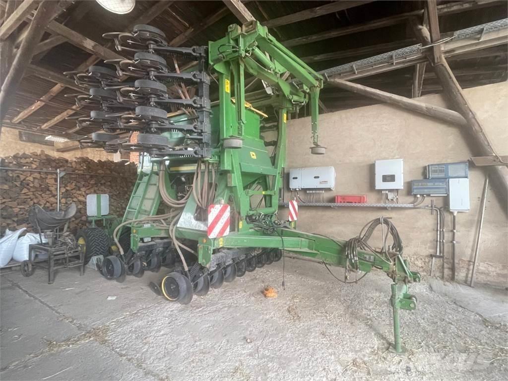 John Deere 750 A Mechanické sejačky