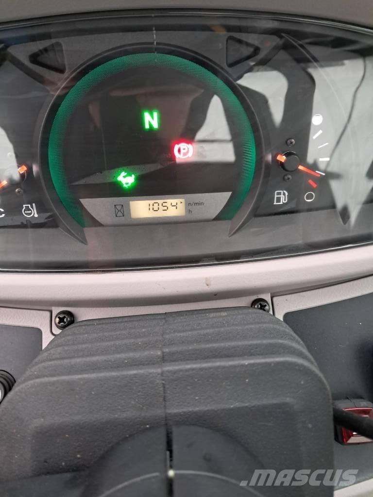 Kubota R 090 Kolesové nakladače