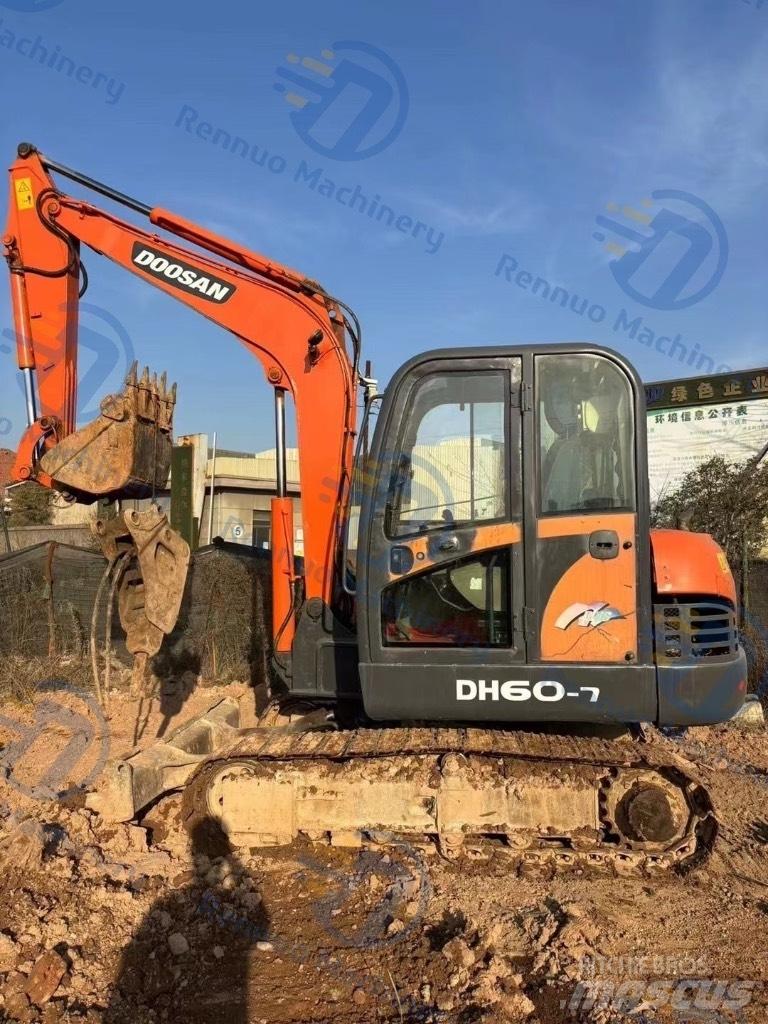 Doosan DH 60 Pásové rýpadlá