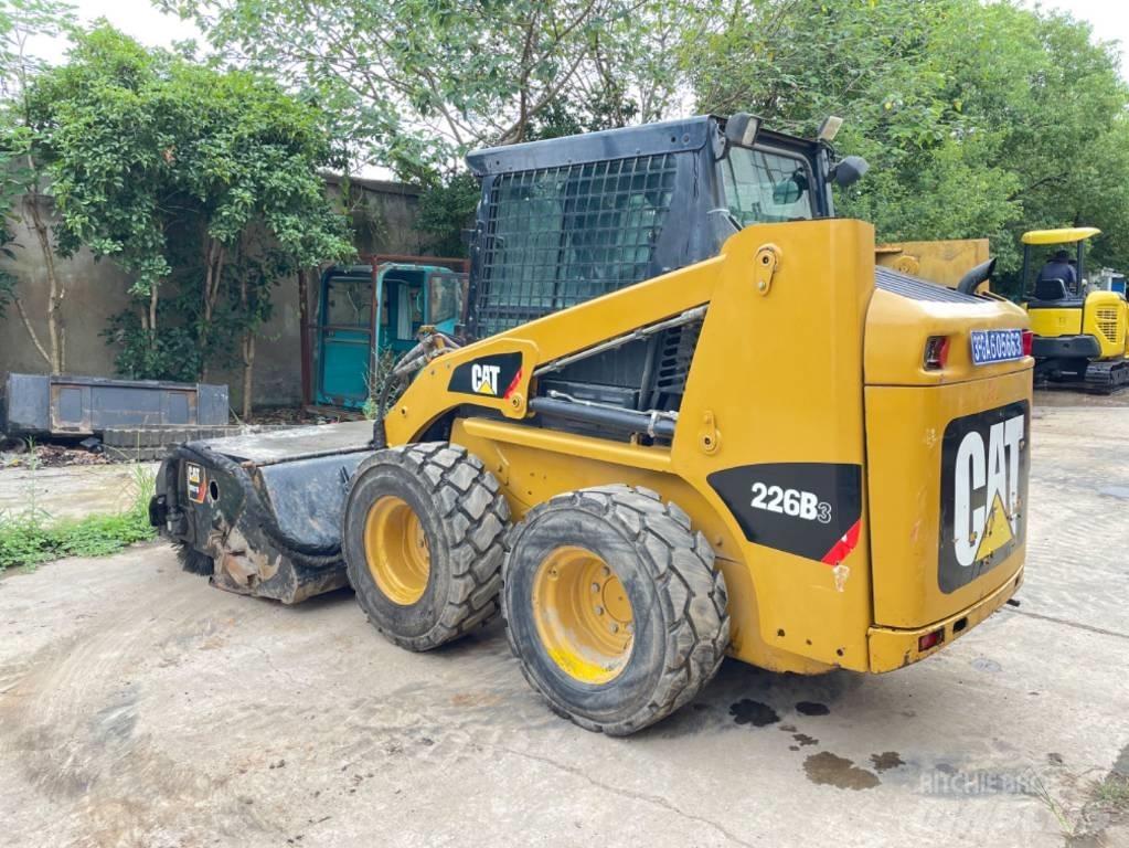 CAT 226B Šmykom riadené nakladače