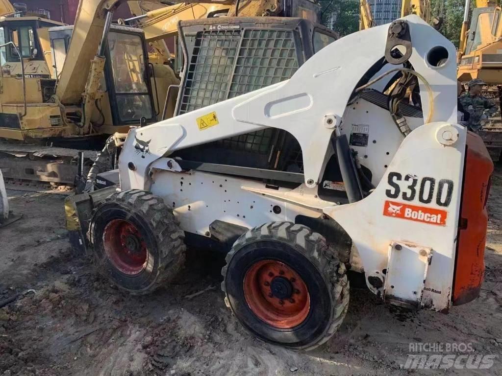 Bobcat S 300 Šmykom riadené nakladače