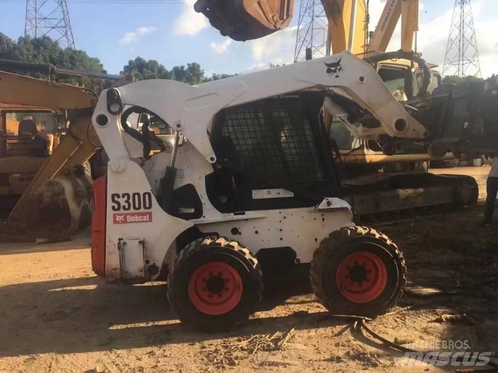 Bobcat S 300 Šmykom riadené nakladače
