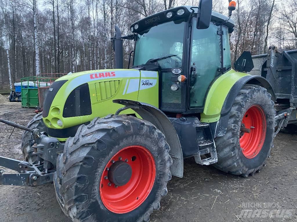 CLAAS Arion 640 Traktory