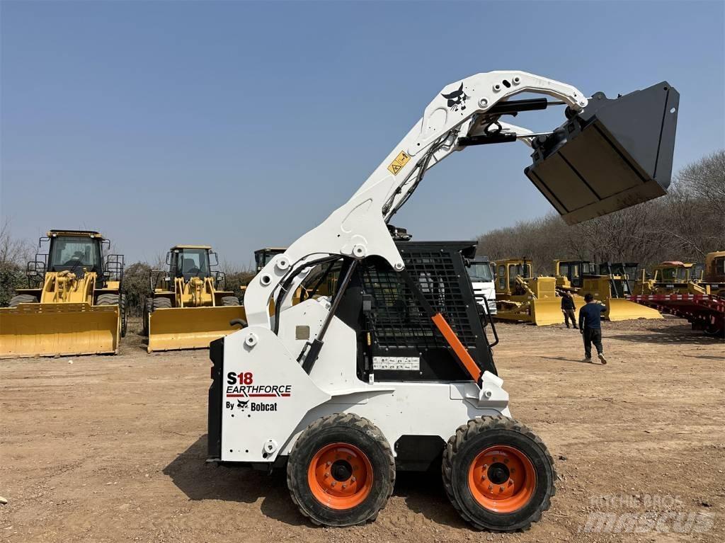 Bobcat S 18 Šmykom riadené nakladače