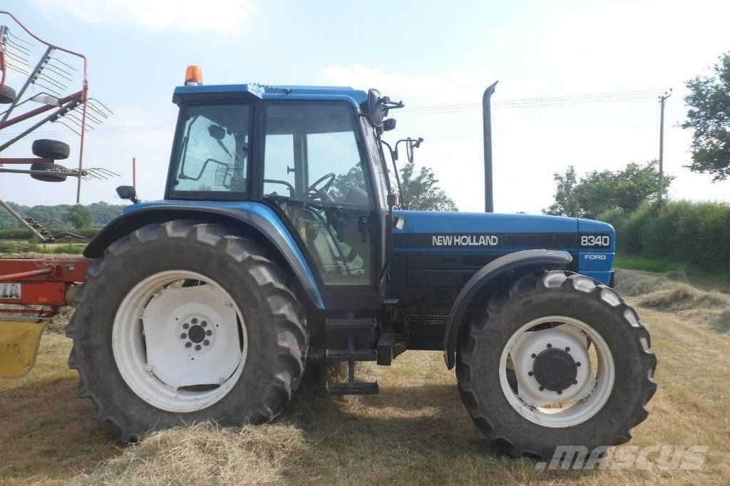 New Holland 8340 Traktory