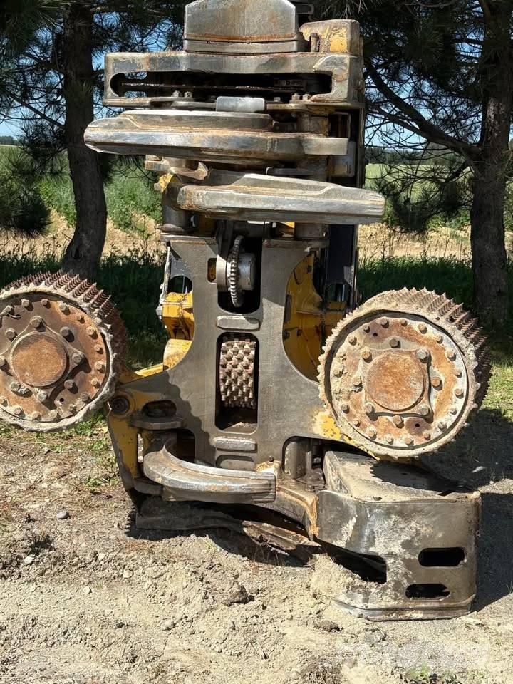 Tigercat TH575 Žatevné hlavy