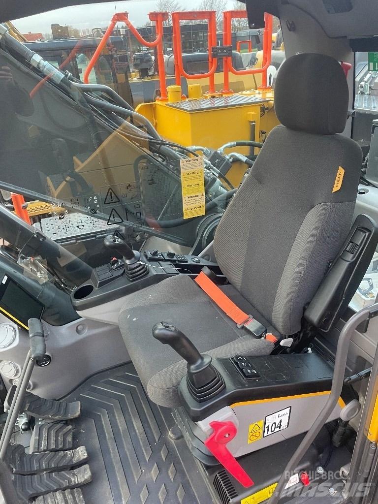 Volvo EC250EL Pásové rýpadlá