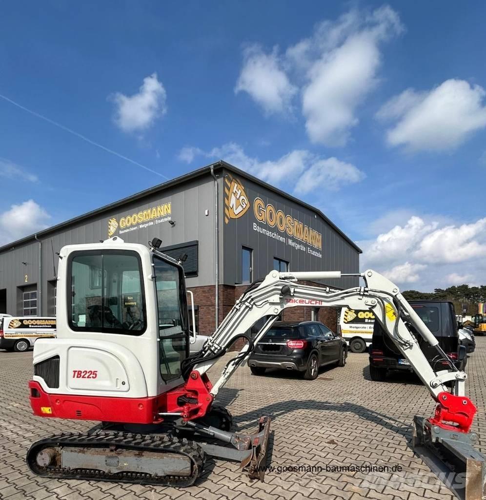 Takeuchi TB 225 Mini rýpadlá < 7t