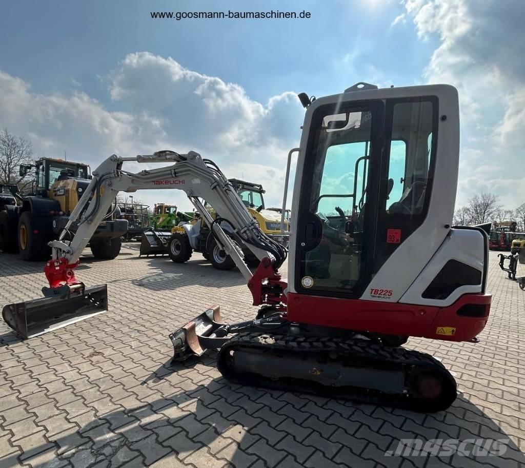 Takeuchi TB 225 Mini rýpadlá < 7t