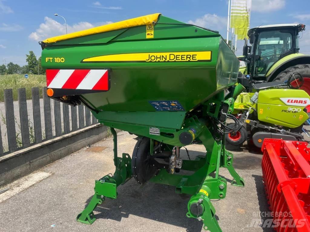 John Deere FT 180 Rozmetadlá priemyselných hnojív