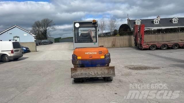 Hitachi EX 30 Mini rýpadlá < 7t