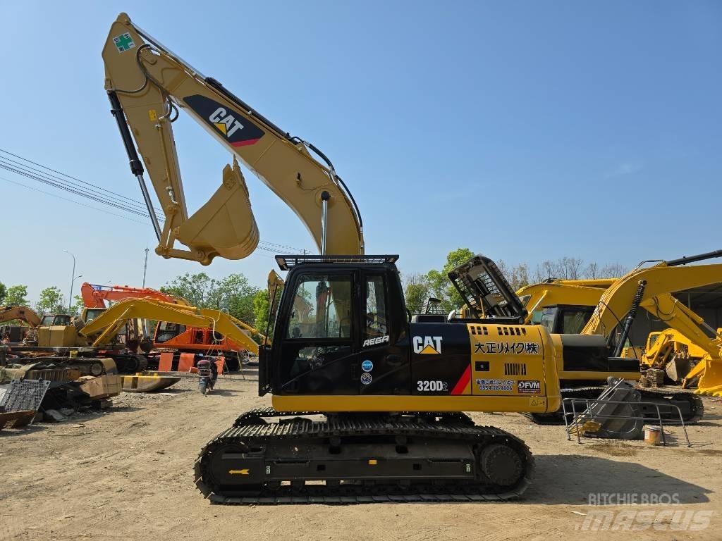 CAT 320D2 Pásové rýpadlá