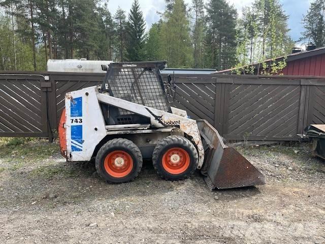 Bobcat 743 Šmykom riadené nakladače