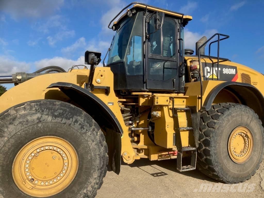CAT 980M Kolesové nakladače