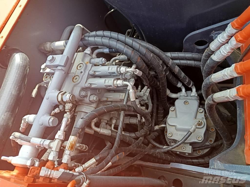 Hitachi ZX 70 Pásové rýpadlá