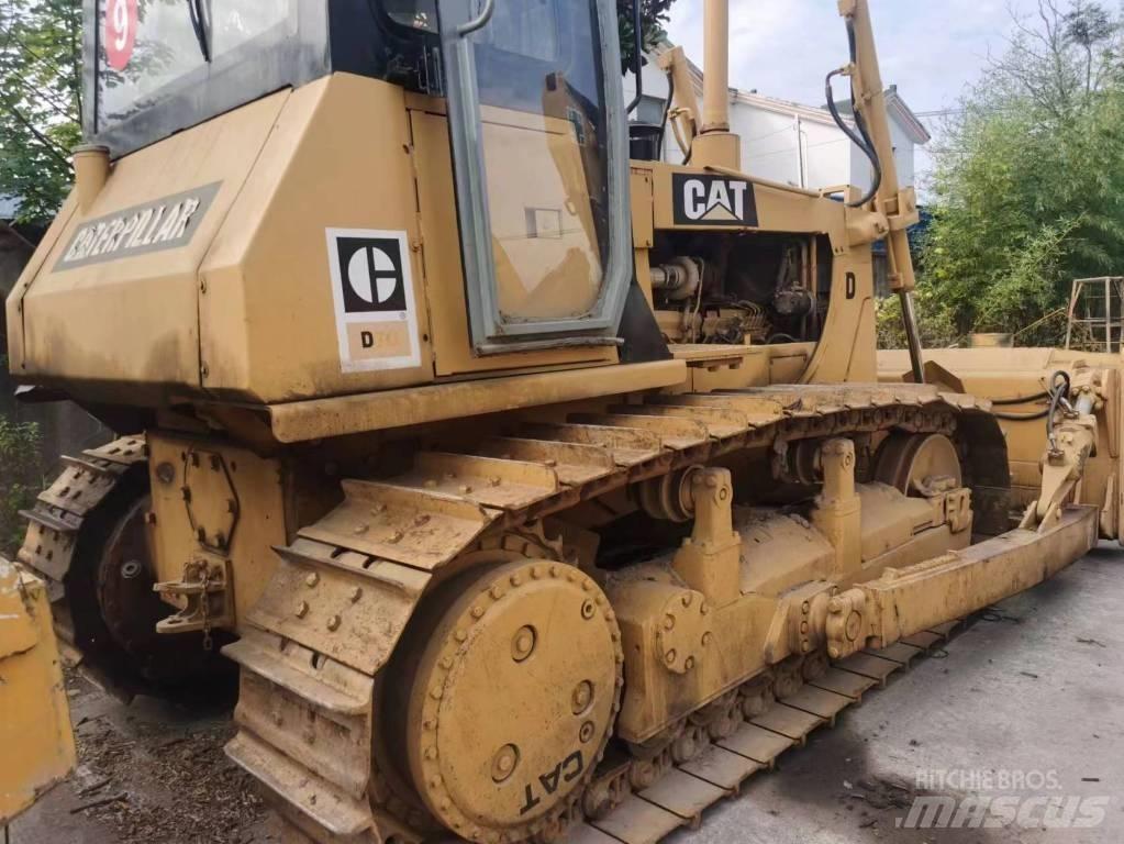 CAT D 7 G Pásové dozéry