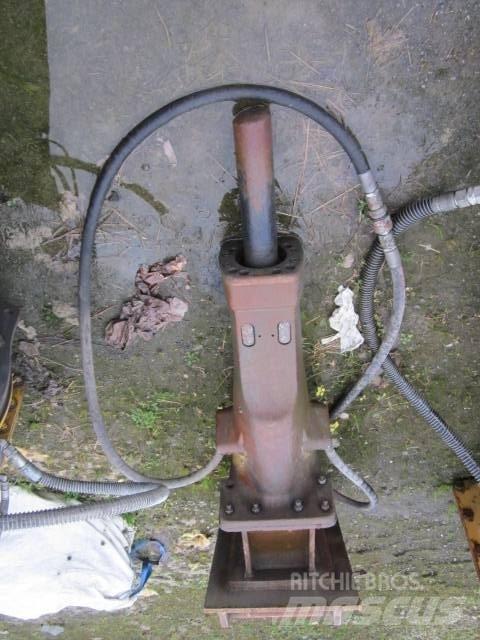 Atlas Copco SB 702 Búracie kladivá / Zbíjačky