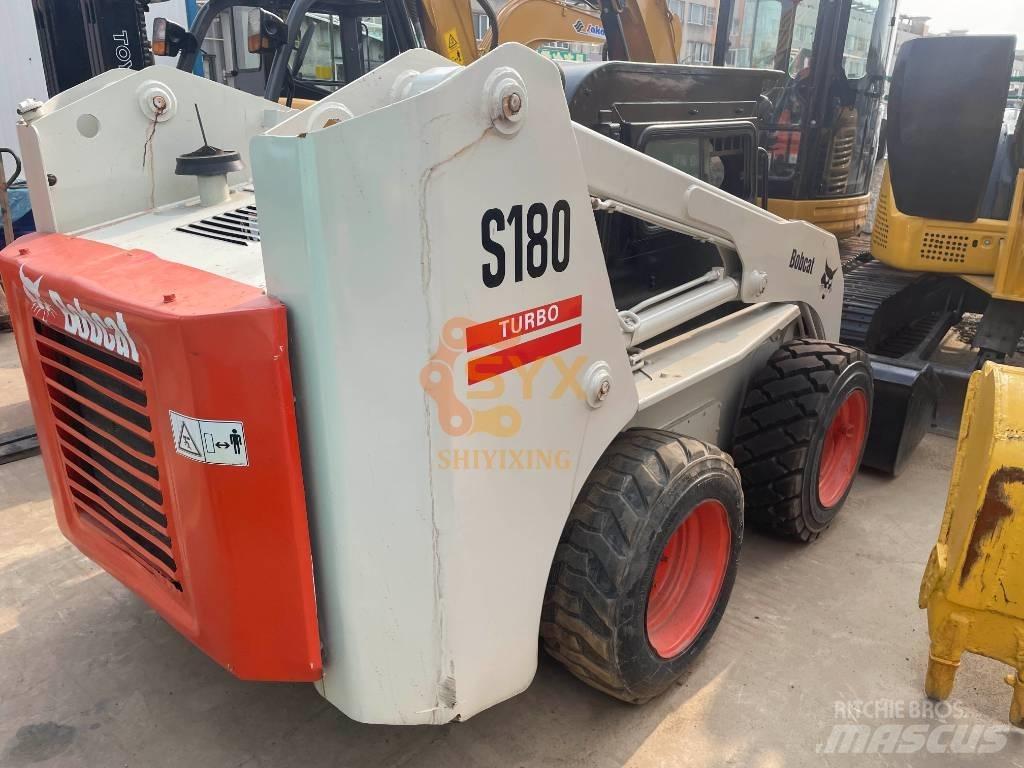 Bobcat S180 Šmykom riadené nakladače