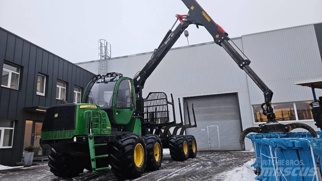 John Deere 1210 E Lesné traktory