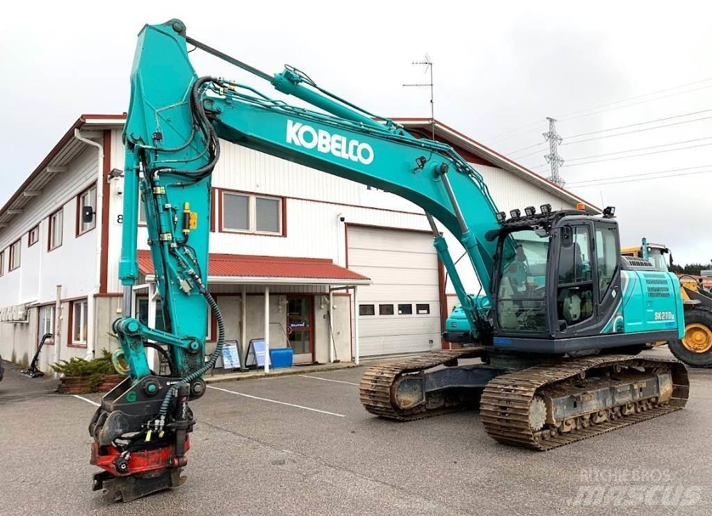 Kobelco SK210LC-10 Pásové rýpadlá