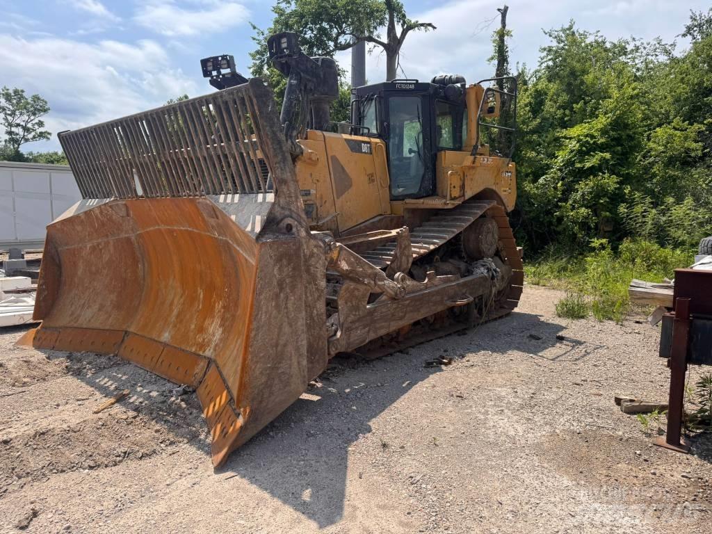 CAT D 8 T Pásové dozéry