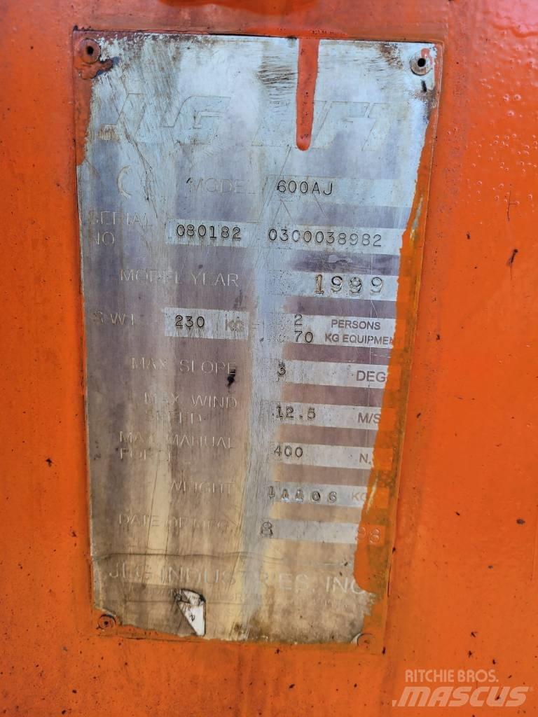 JLG 600 AJ Teleskopické plošiny