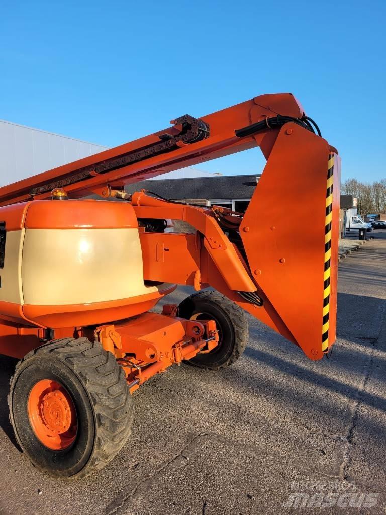 JLG 600 AJ Teleskopické plošiny