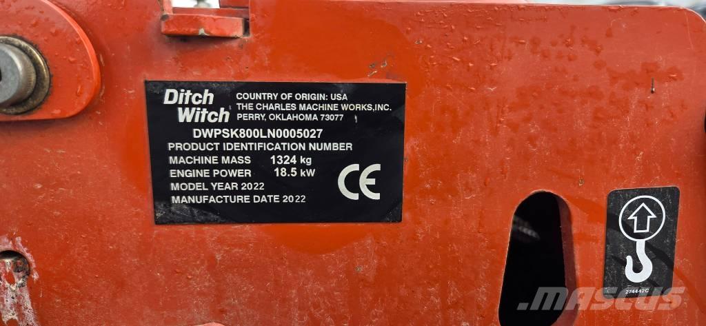 Ditch Witch SK 800 Mininakladače