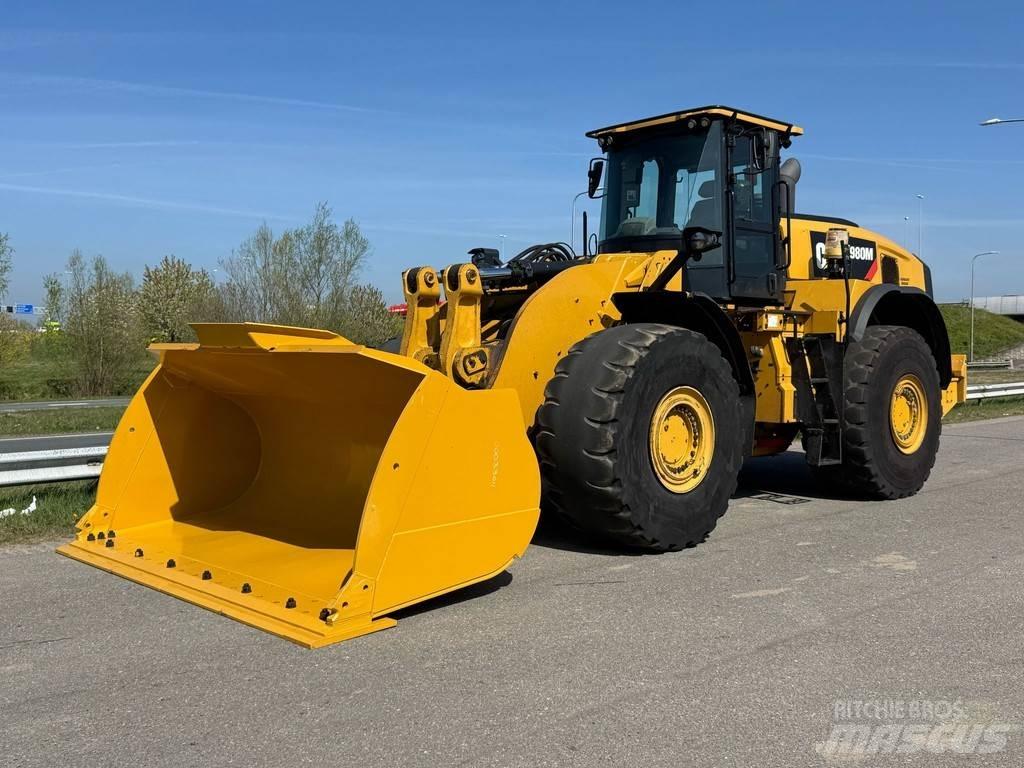 CAT 980M Kolesové nakladače