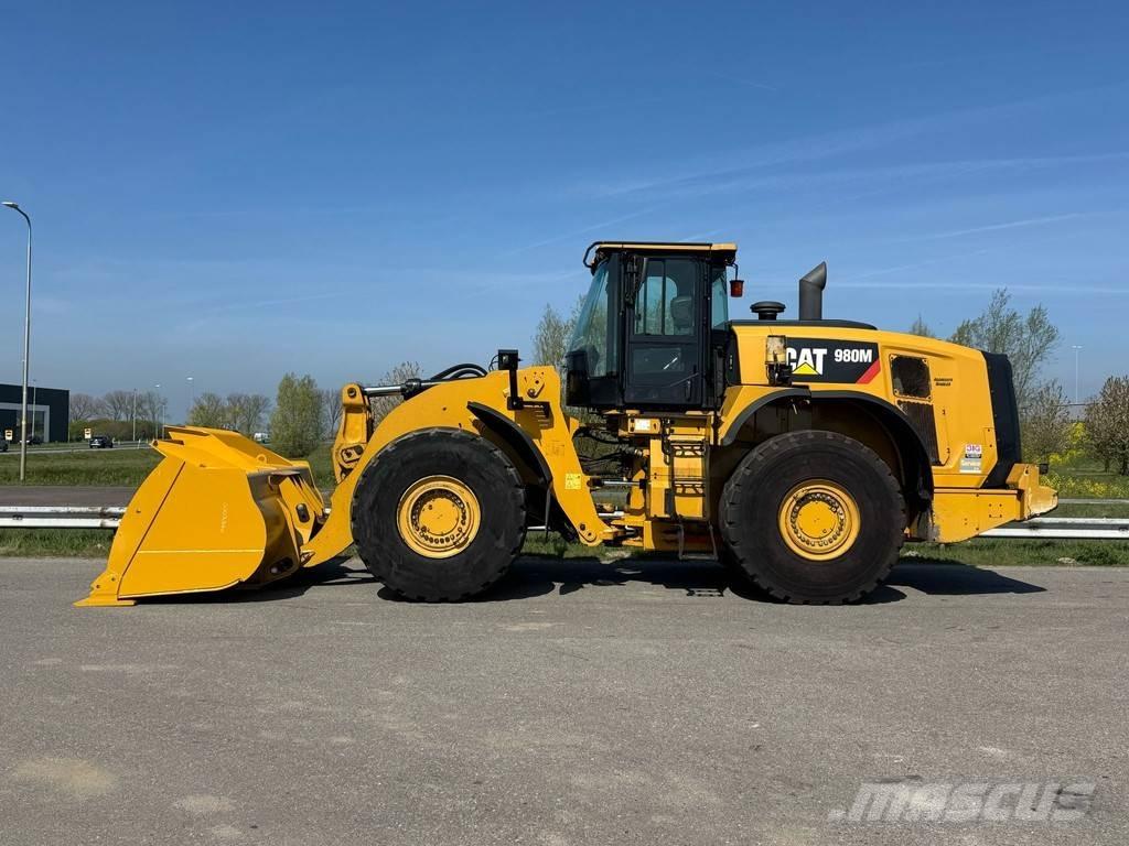 CAT 980M Kolesové nakladače