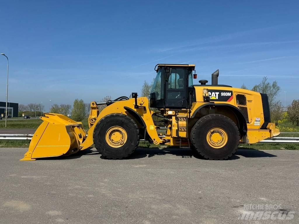 CAT 980M Kolesové nakladače